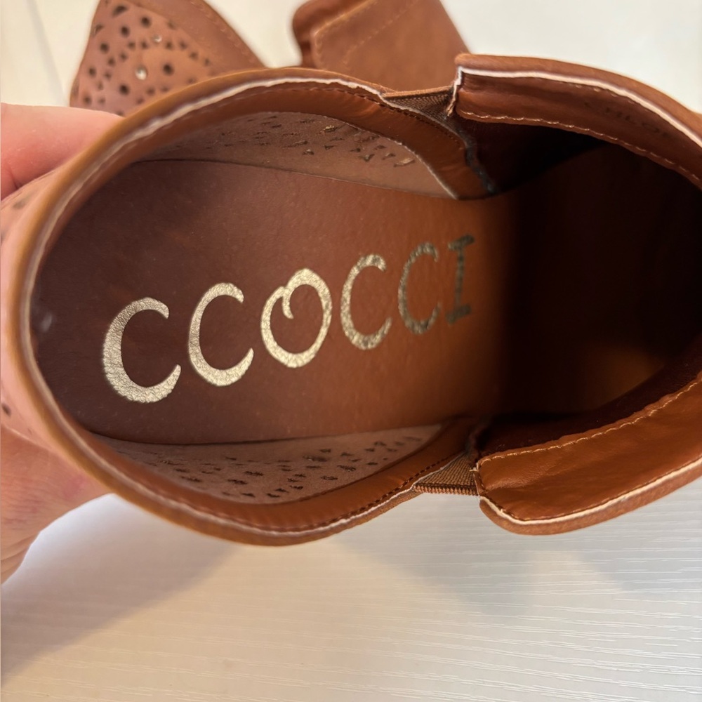 CCOCCI | Tan Heeled Ankle Boots | Size 8 1/2 - Picture 4 of 6
